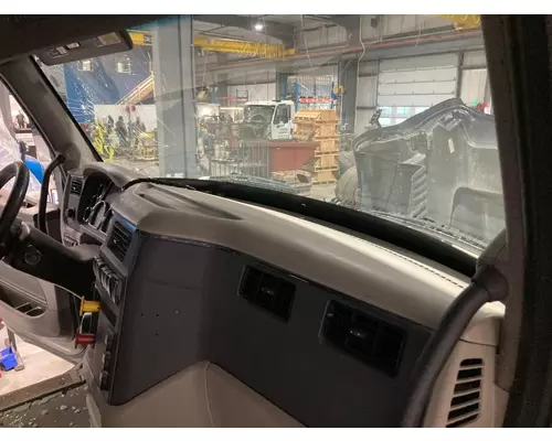 Peterbilt 579 Dash Assembly