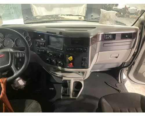 Peterbilt 579 Dash Assembly
