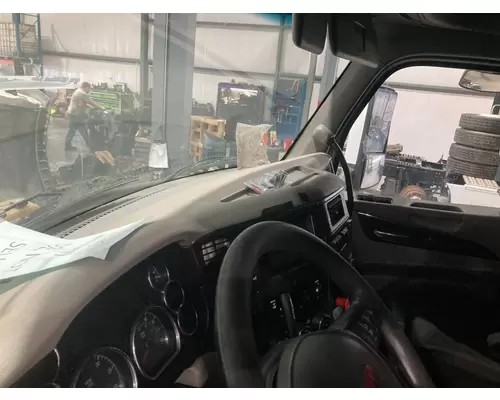 Peterbilt 579 Dash Assembly