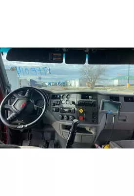 Peterbilt 579 Dash Assembly