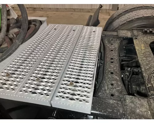 Peterbilt 579 Deckplate