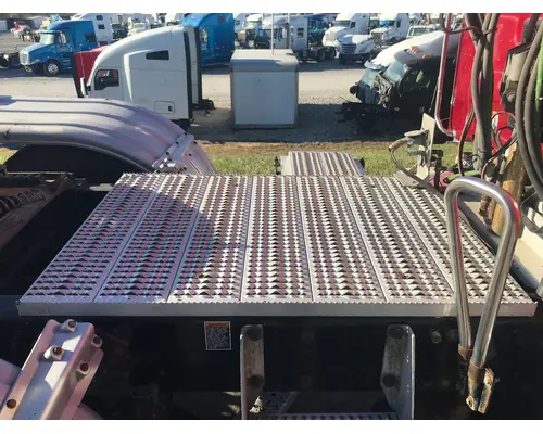 Peterbilt 579 Deckplate