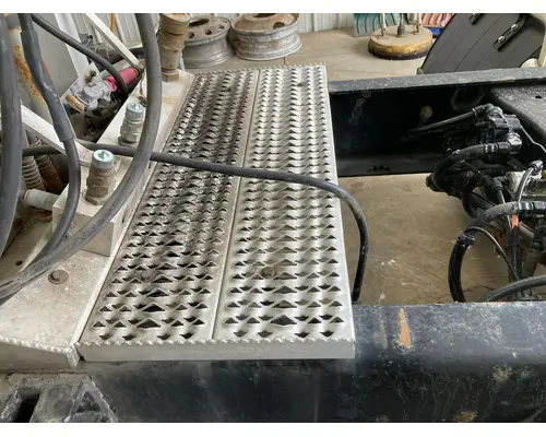 Peterbilt 579 Deckplate