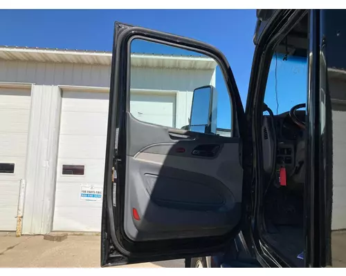Peterbilt 579 Door Assembly, Front