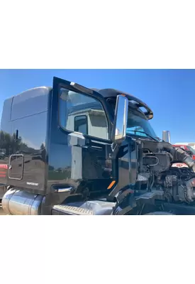 Peterbilt 579 Door Assembly, Front