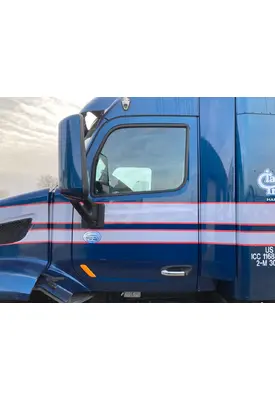 Peterbilt 579 Door Assembly, Front
