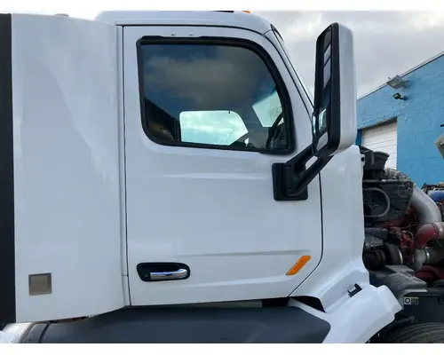 Peterbilt 579 Door Assembly, Front