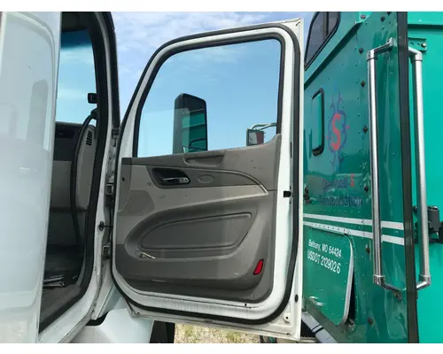 Peterbilt 579 Door Assembly, Front
