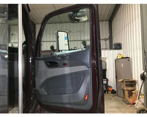 Peterbilt 579 Door Assembly, Front