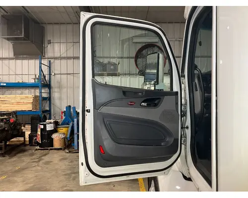 Peterbilt 579 Door Assembly, Front