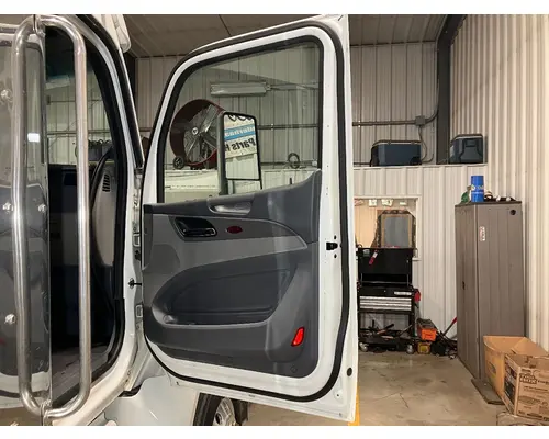 Peterbilt 579 Door Assembly, Front