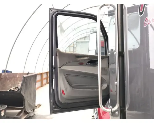 Peterbilt 579 Door Assembly, Front