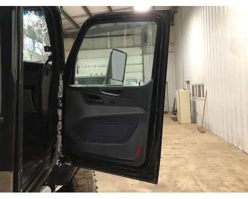 Peterbilt 579 Door Assembly, Front