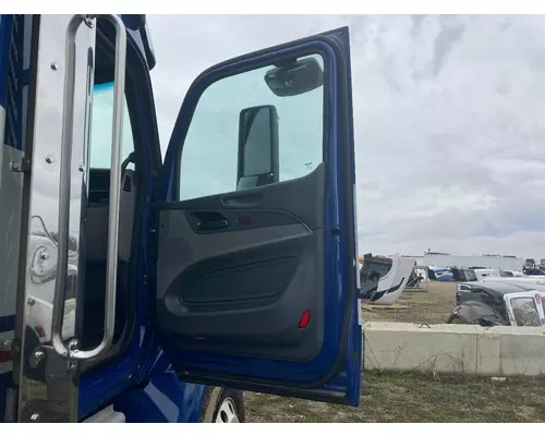 Peterbilt 579 Door Assembly, Front