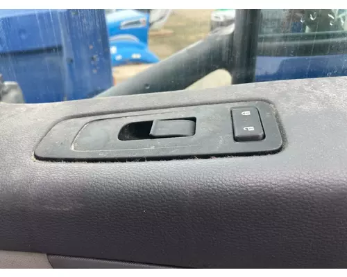 Peterbilt 579 Door Assembly, Front
