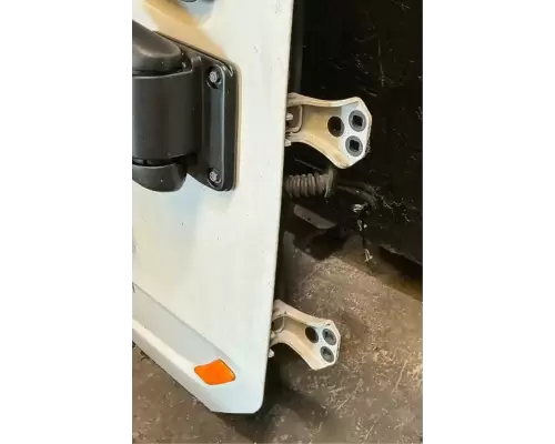 Peterbilt 579 Door Assembly, Front