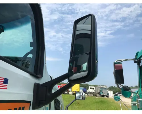 Peterbilt 579 Door Mirror