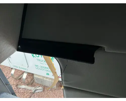 Peterbilt 579 Engine Brackets, Misc.