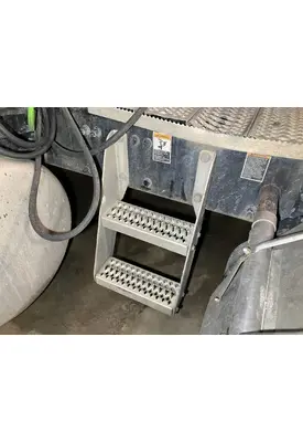 Peterbilt 579 Engine Brackets, Misc.