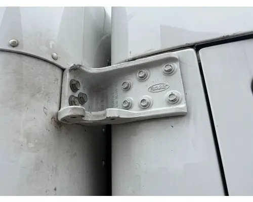 Peterbilt 579 Engine Brackets, Misc.