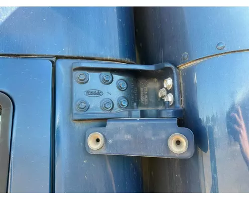 Peterbilt 579 Engine Brackets, Misc.