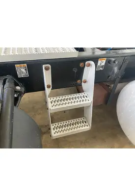 Peterbilt 579 Engine Brackets, Misc.