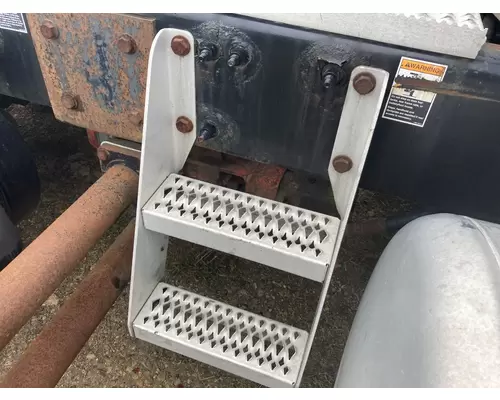 Peterbilt 579 Engine Brackets, Misc.