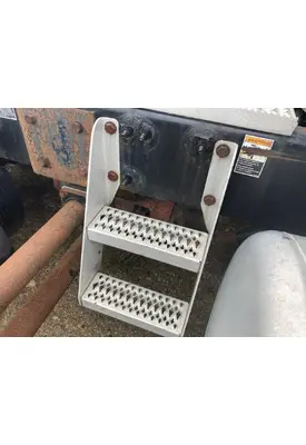Peterbilt 579 Engine Brackets, Misc.
