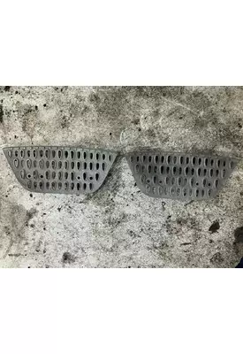 Peterbilt 579 Engine Brackets, Misc.
