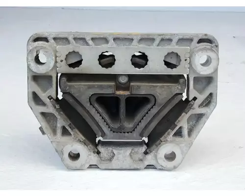 Peterbilt 579 Engine Mounts