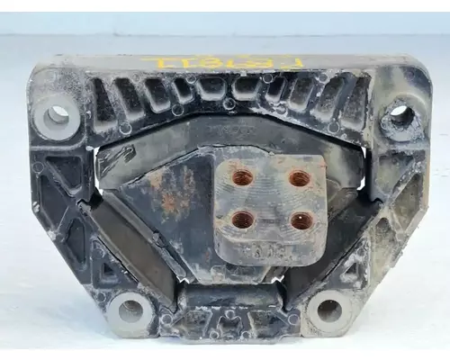 Peterbilt 579 Engine Mounts