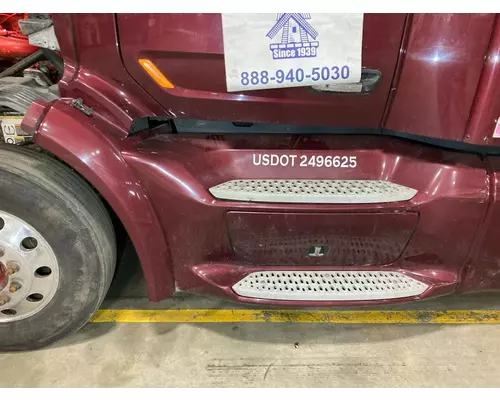 Peterbilt 579 Fairing (Side)
