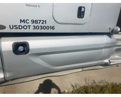 Peterbilt 579 Fairing (Side)