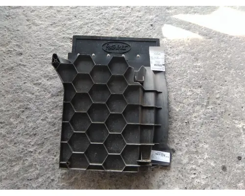 Fender Moulding PETERBILT 579 LKQ Thompson Motors - Wykoff