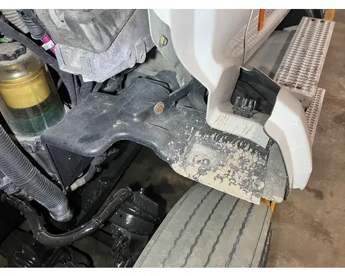 Peterbilt 579 Fender