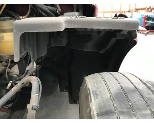 Peterbilt 579 Fender