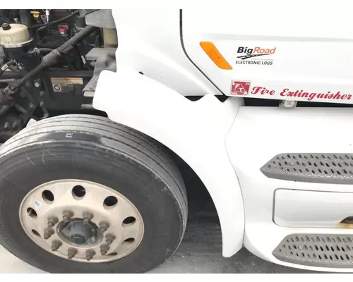 Peterbilt 579 Fender