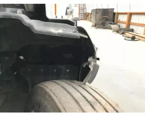 Peterbilt 579 Fender