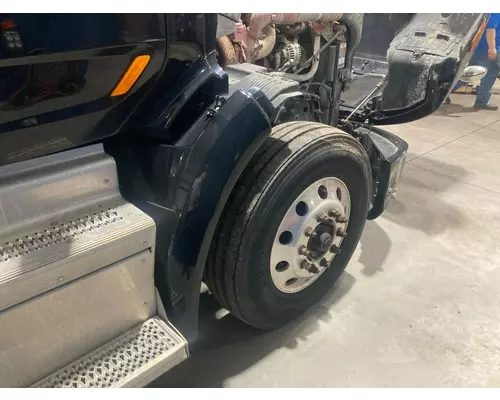 Peterbilt 579 Fender