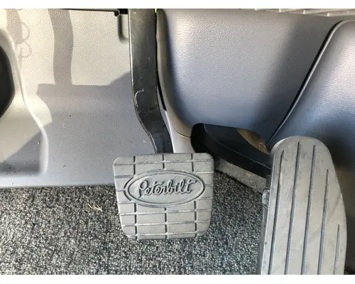 Peterbilt 579 Foot Control Pedal (all floor pedals)