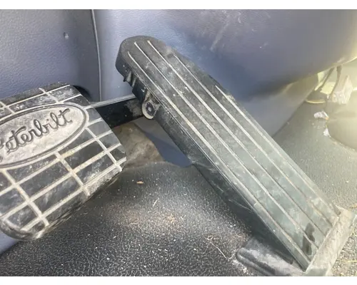 Peterbilt 579 Foot Control Pedal (all floor pedals)