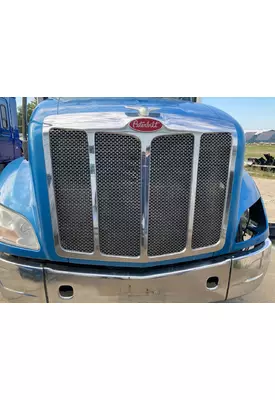 Peterbilt 579 Grille