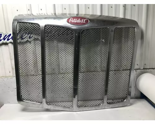 Peterbilt 579 Grille