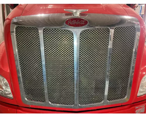 Peterbilt 579 Grille