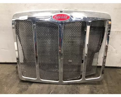 Peterbilt 579 Grille