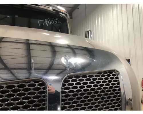 Peterbilt 579 Grille