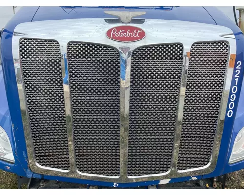 Peterbilt 579 Grille