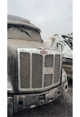 Peterbilt 579 Grille