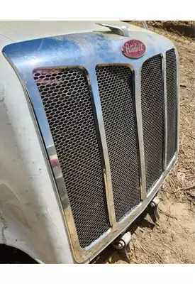 Peterbilt 579 Grille