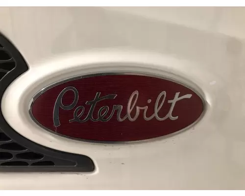 Peterbilt 579 Hood Emblem